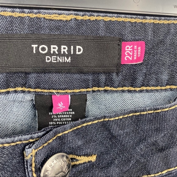 Torrid Straight Leg Dark Denim Jeans Sz 22 - Picture 4 of 5